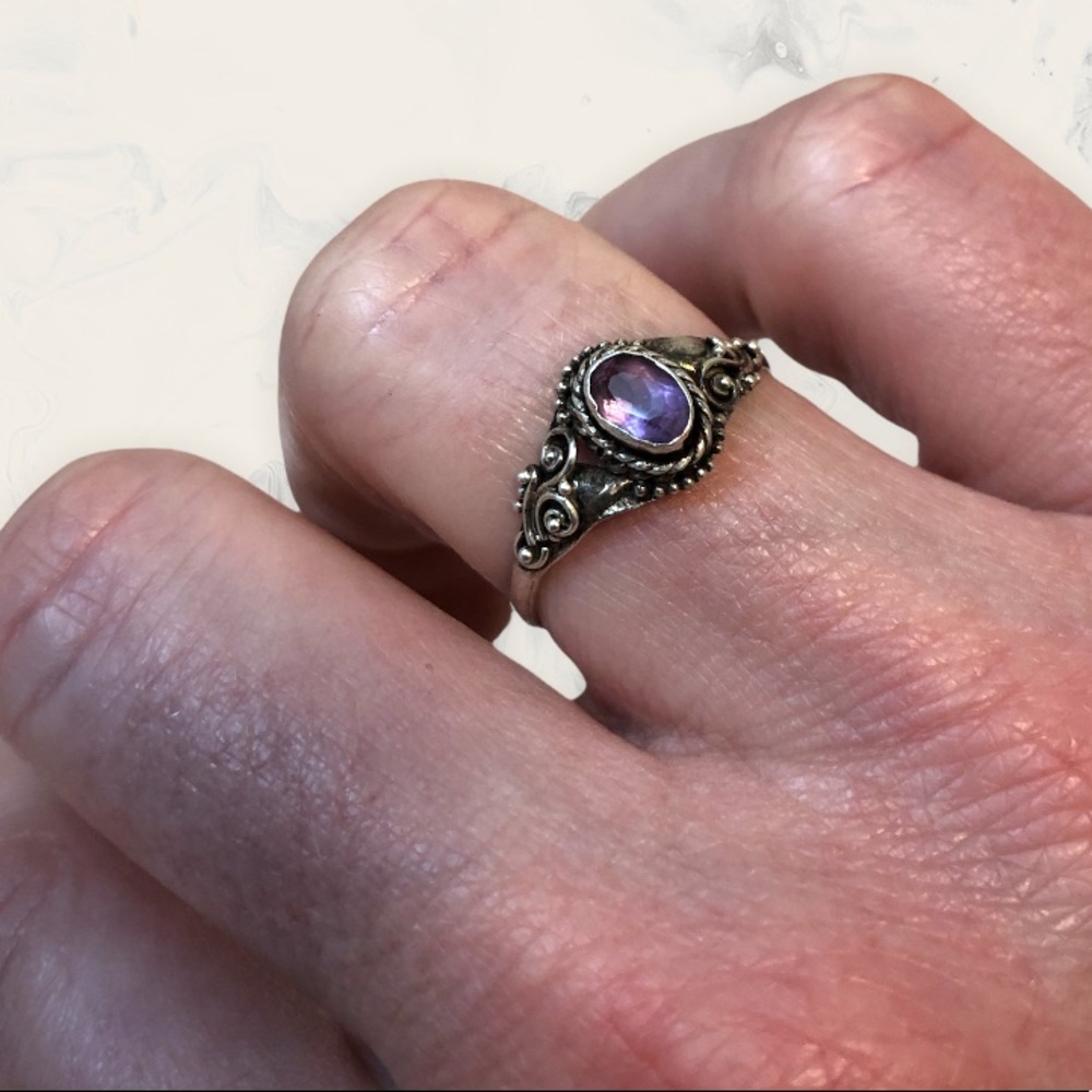 Amethyst sterling silver ring sz 7.5